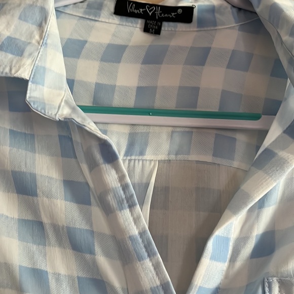 Gingham button down 💙🤍 - Picture 2 of 4